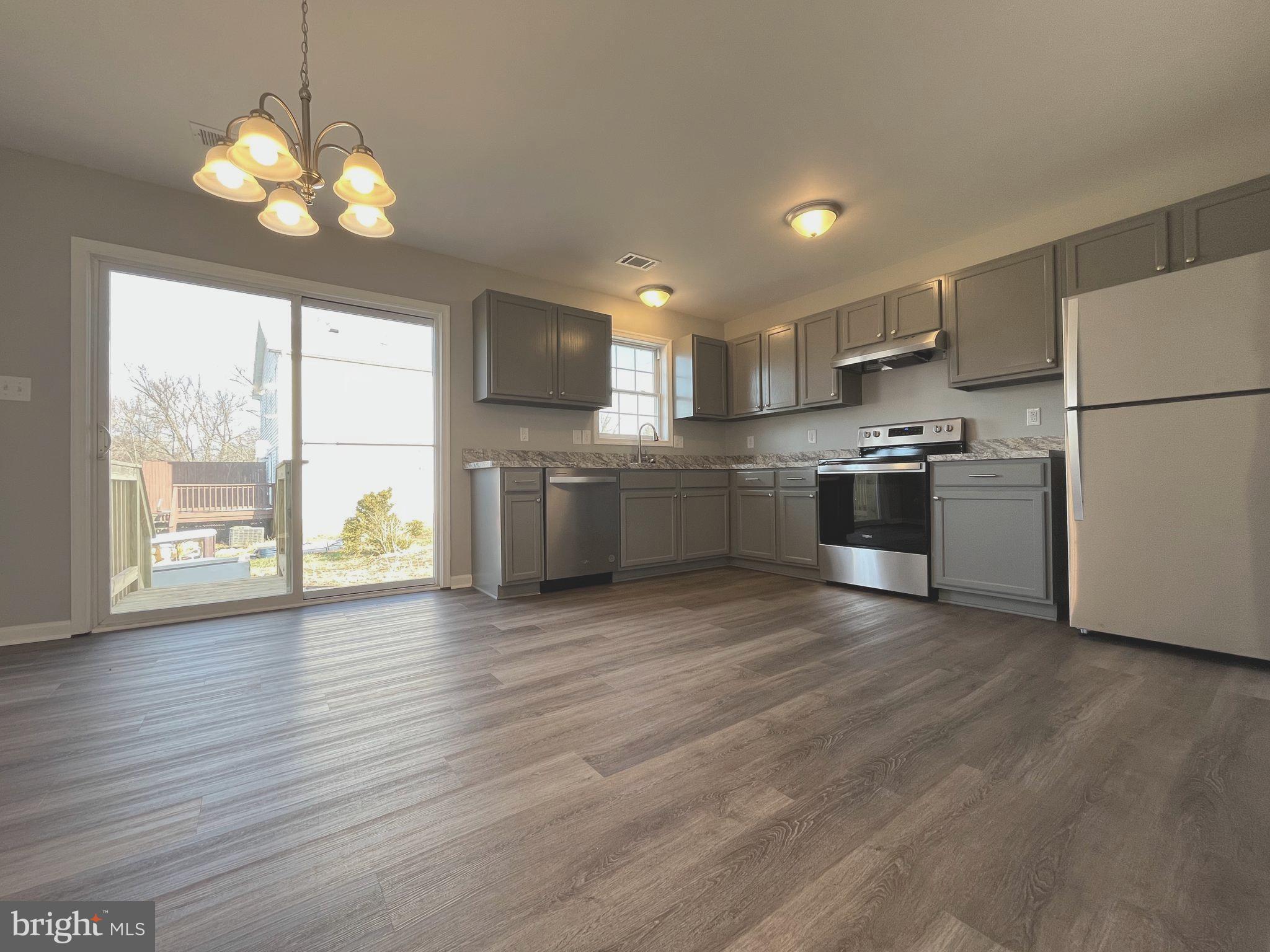 115 E Road Martinsburg, WV 25404 - Photo 5 of 23 117 East Rd