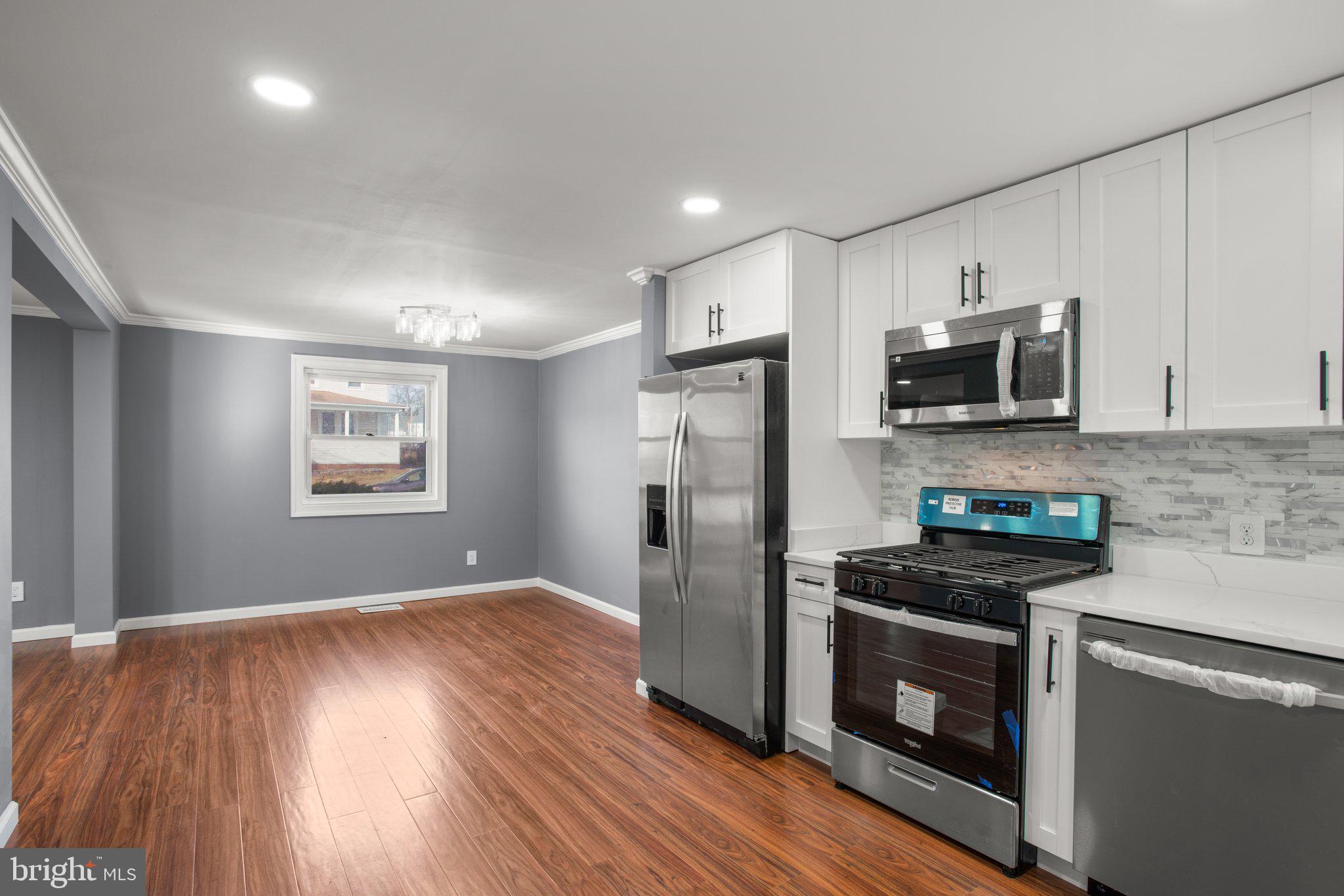 1251 Sulphur Spring Road Baltimore, MD 21227 - Photo 9 of 30 Quartz Countertops