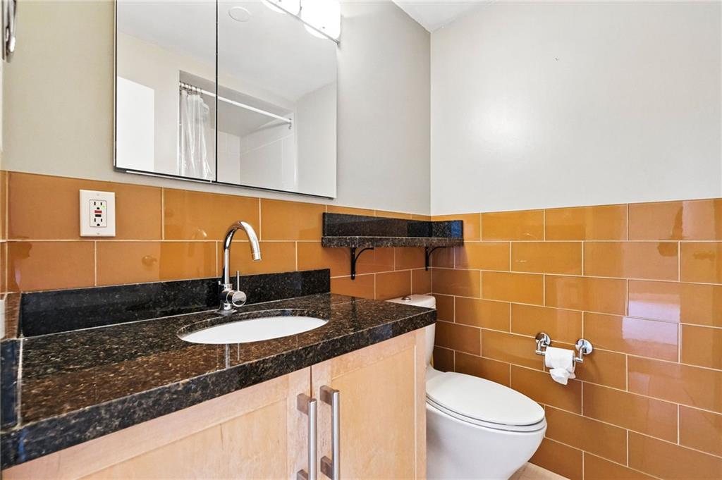 128 North Craig Street, Unit 802 Pittsburgh, PA 15213 - Photo 24 of 37