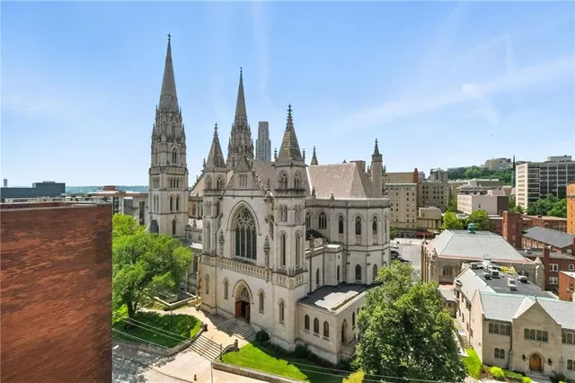 $285,000 | 128 North Craig Street, Unit 802, Pittsburgh, PA 15213