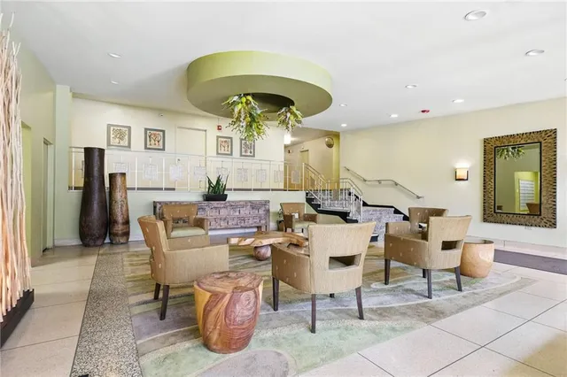 $285,000 | 128 North Craig Street, Unit 802, Pittsburgh, PA 15213