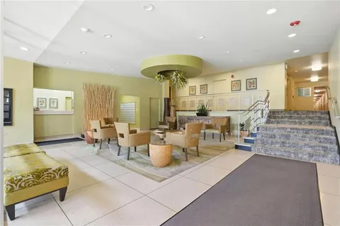 $285,000 | 128 North Craig Street, Unit 802, Pittsburgh, PA 15213