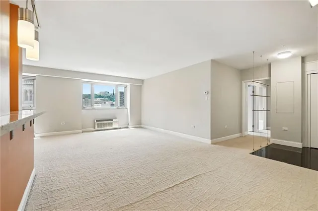 $285,000 | 128 North Craig Street, Unit 802, Pittsburgh, PA 15213