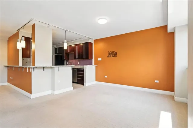 $285,000 | 128 North Craig Street, Unit 802, Pittsburgh, PA 15213