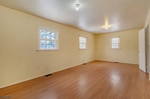 $675,000 | 5 Vincent Drive, Parsippany, NJ 07054