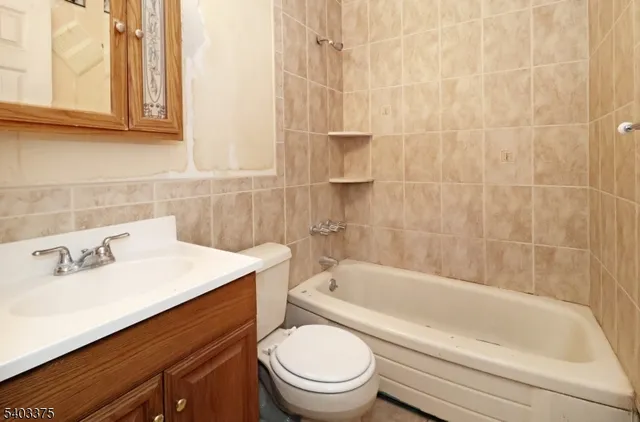 $675,000 | 5 Vincent Drive, Parsippany, NJ 07054