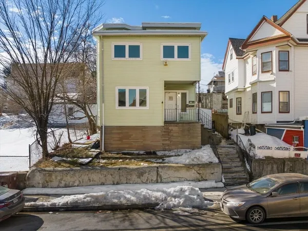$999,999 | 528 Ferry Street, Everett, MA 02149