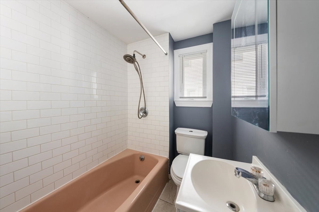 528 Ferry Street Everett, MA 02149 - Photo 14 of 32