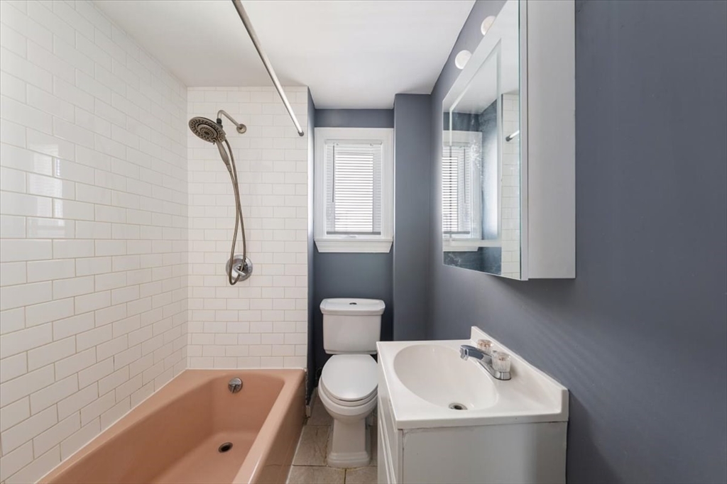 528 Ferry Street Everett, MA 02149 - Photo 15 of 32