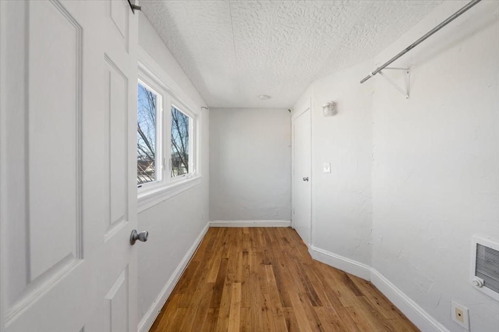 528 Ferry Street Everett, MA 02149 - Photo 16 of 32