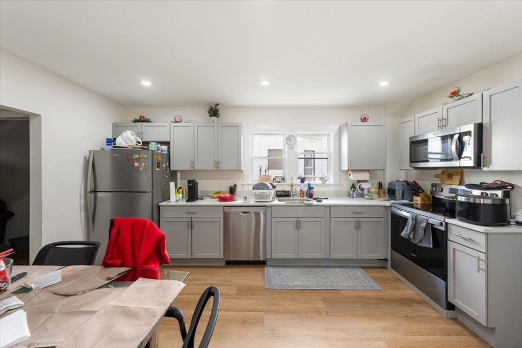 528 Ferry Street Everett, MA 02149 - Photo 19 of 32