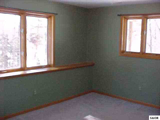 2403 Curdy Road Howell, MI 48855 - Photo 6 of 9 46880-5.JPG