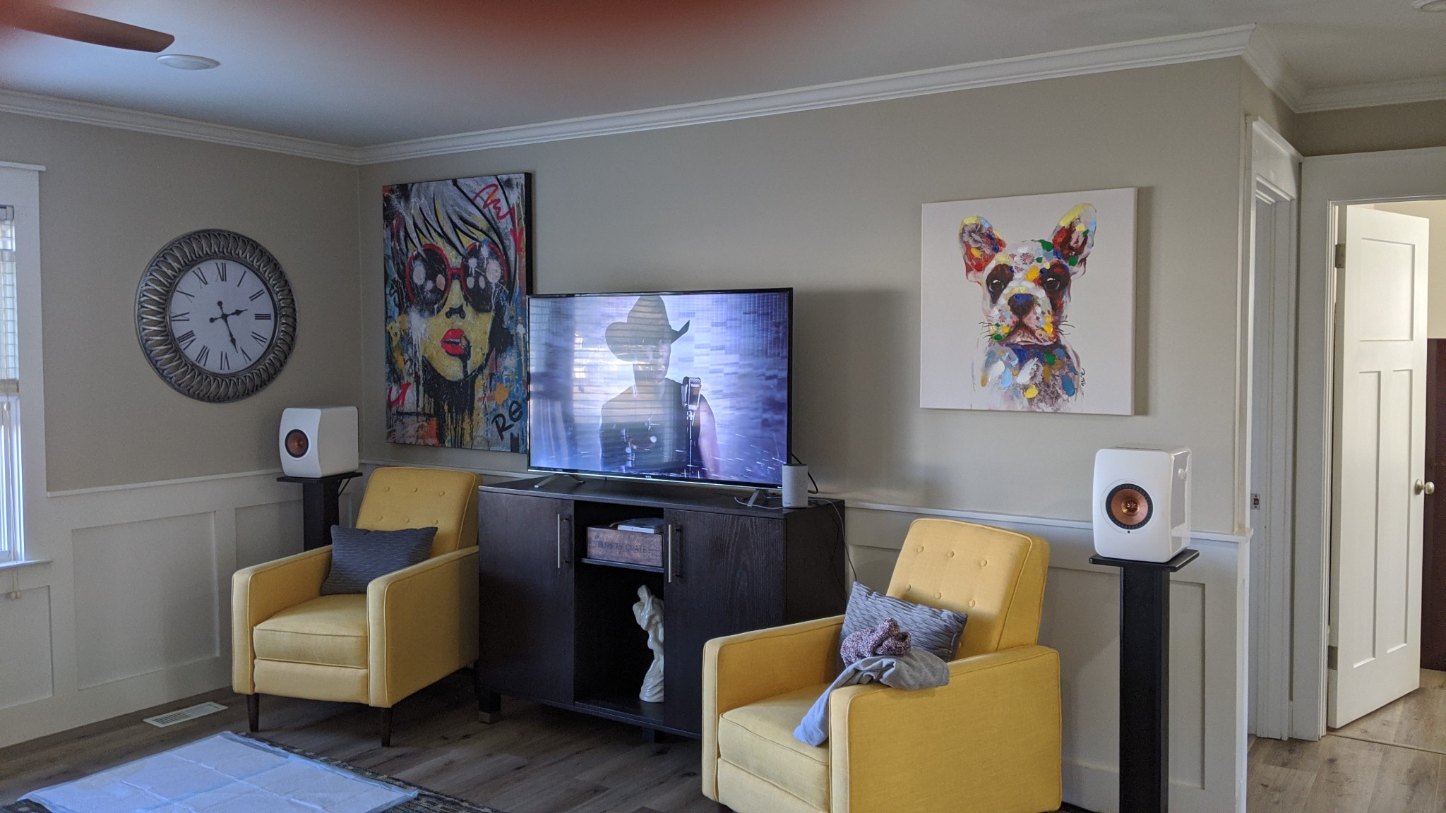 150 Sylvis Road Dickson, TN 37055 - Photo 6 of 61 a living room with furniture and paintings on the wall