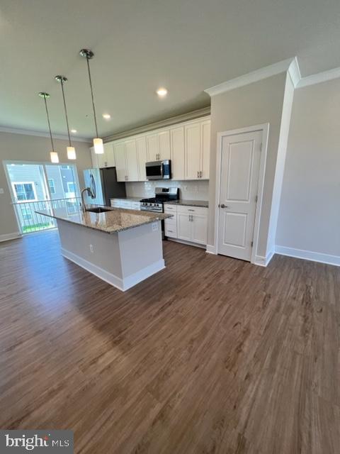 2112 Devine Road Baltimore, MD 21244 - Photo 7 of 31