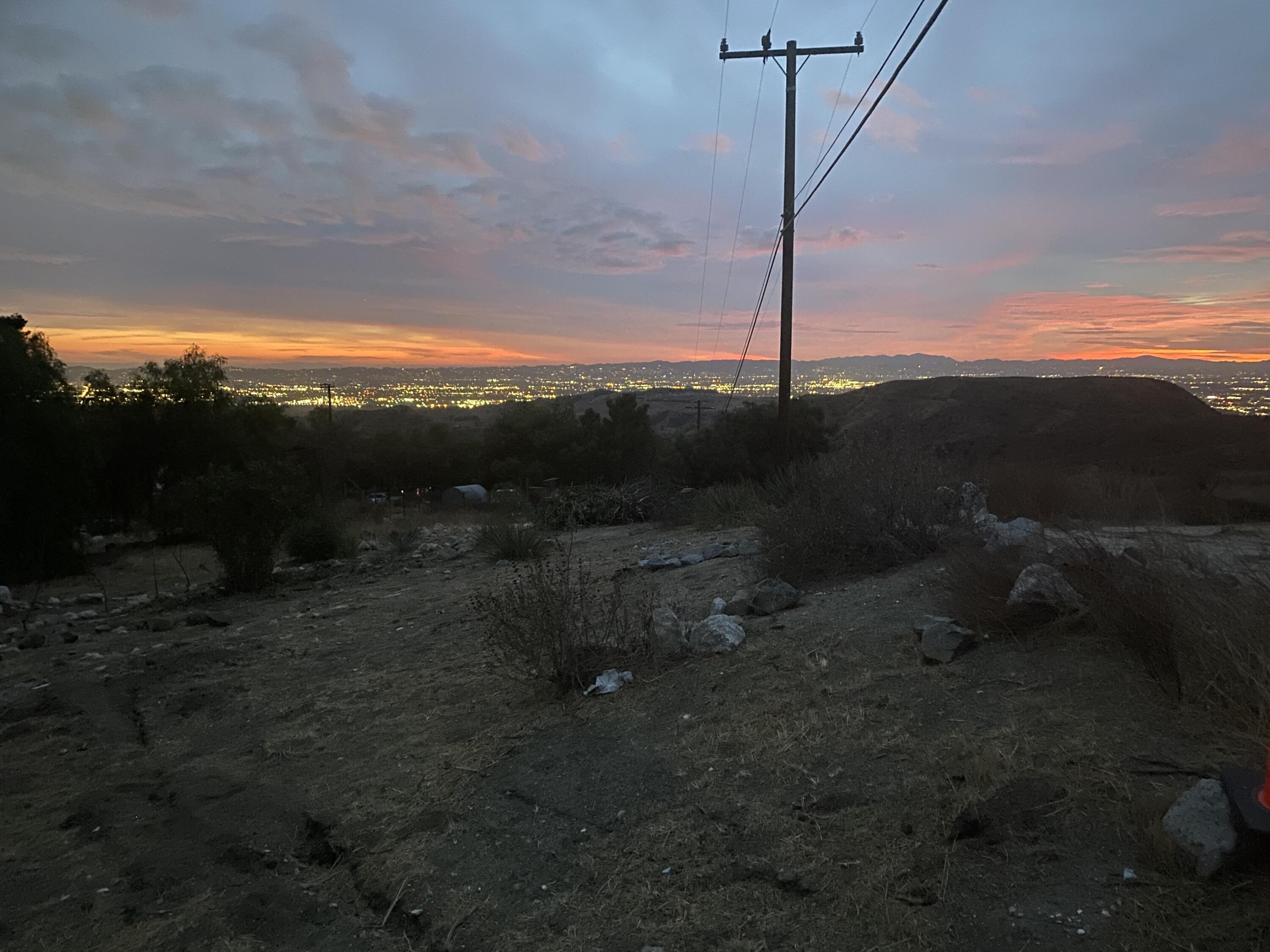 0 Oak Flat Sylmar, CA 91342 - Photo 4 of 6 a view of a road from a yard