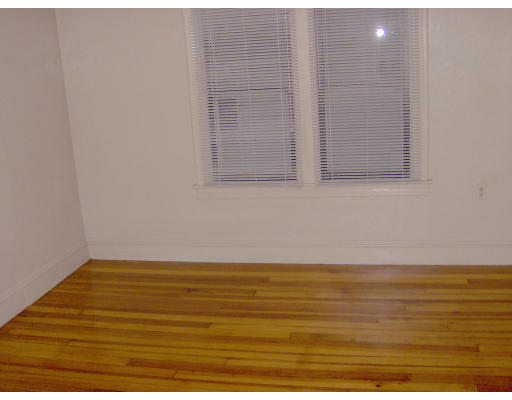 100 Littleton Street Springfield, MA 01104 - Photo 7 of 11