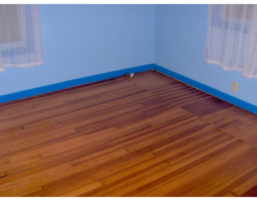 100 Littleton Street Springfield, MA 01104 - Photo 9 of 11