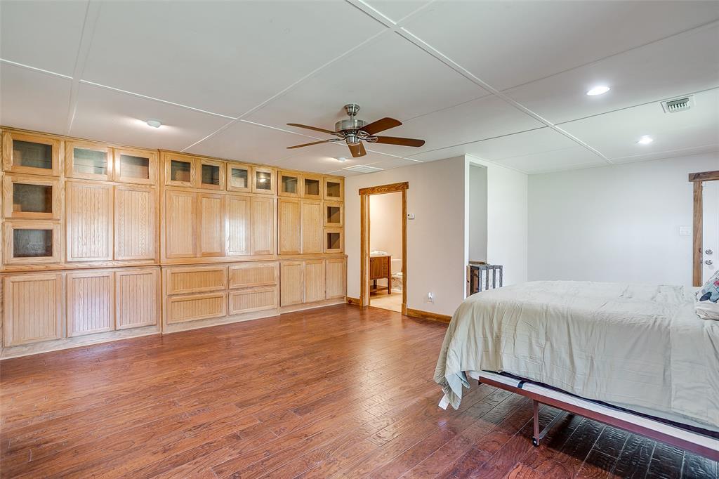 11484 Moran Road Azle, TX 76020 - Photo 28 of 40 Bedroom featuring dark wood-style flooring, ceiling fan, and recessed lighting