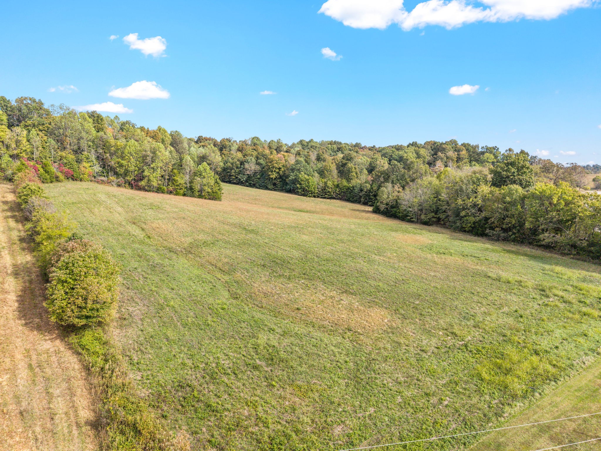 0 Antioch Road Hopkinsville, KY 42240 - Photo 14 of 17 a view of an ocean and a mountain