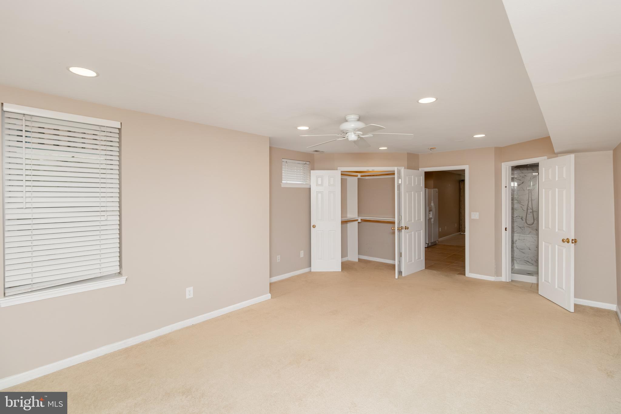 6239 Willowfield Way Springfield, VA 22150 - Photo 45 of 45 a view of empty room with a kitchen