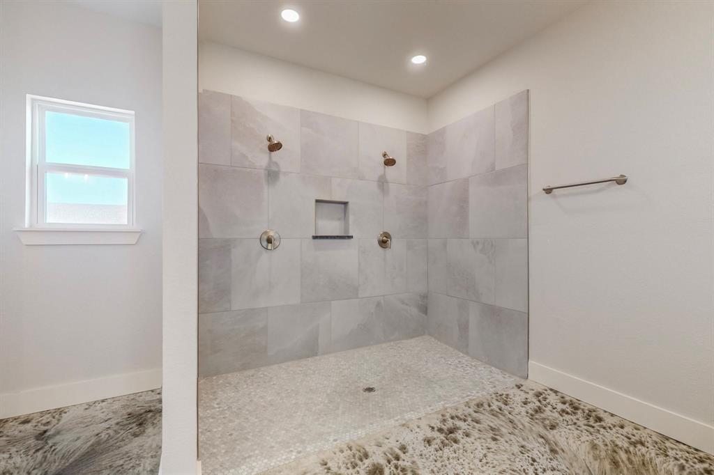 2030 Shoemaker Road Bellevue, TX 76228 - Photo 8 of 11