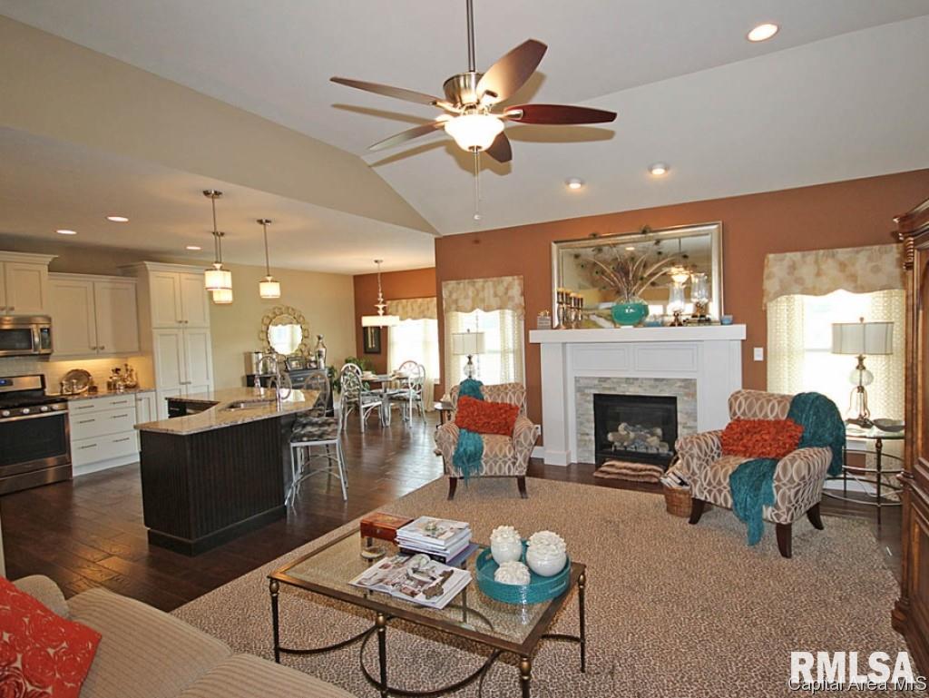 1908 West Rd Drive Springfield, IL 62711 - Photo 7 of 34
