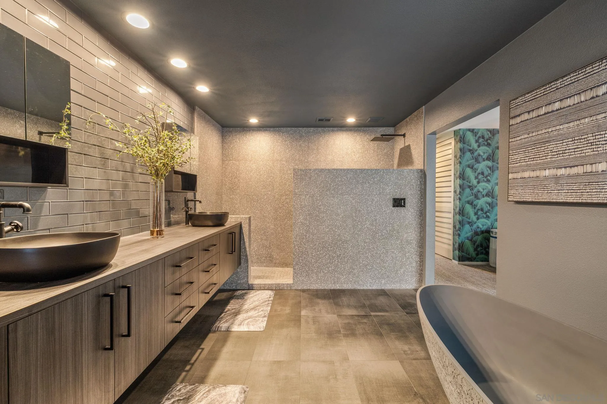 142 Yale Drive Rancho Mirage, CA 92270 - Photo 51 of 72 a bathroom with double vanity and a bathtub