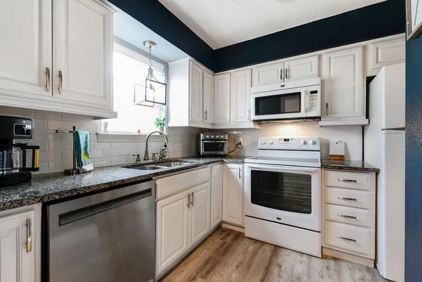 $225,000 | 933 Roaring Springs Road, Fort Worth, TX 76114