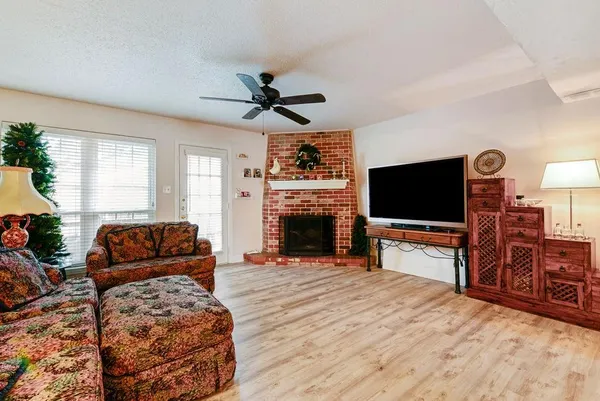 $225,000 | 933 Roaring Springs Road, Fort Worth, TX 76114
