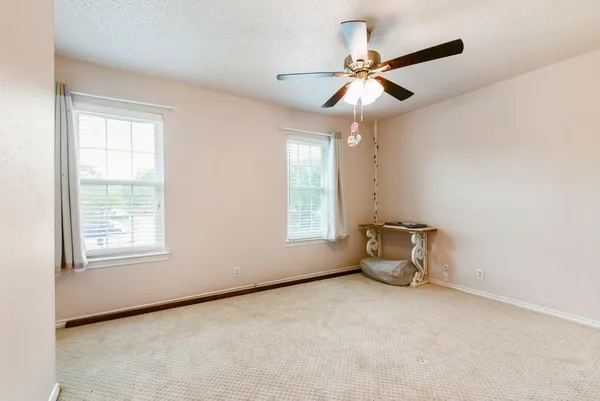 $225,000 | 933 Roaring Springs Road, Fort Worth, TX 76114