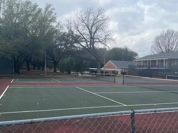 a view of a tennis court