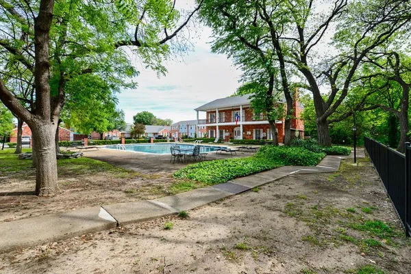 $225,000 | 933 Roaring Springs Road, Fort Worth, TX 76114