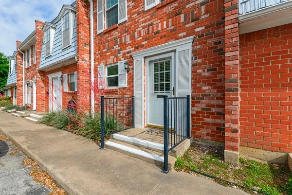 $225,000 | 933 Roaring Springs Road, Fort Worth, TX 76114