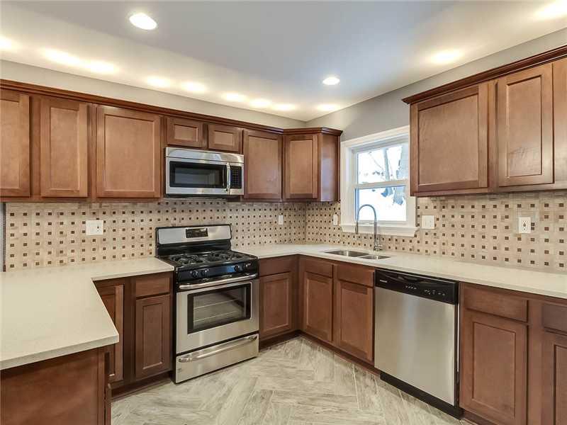309 Beadling Rd. Mt. Lebanon, PA 15228 - Photo 3 of 20 Gallery Image 3
