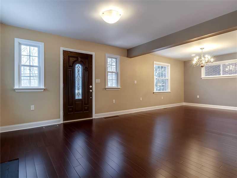 309 Beadling Rd. Mt. Lebanon, PA 15228 - Photo 8 of 20 Gallery Image 8