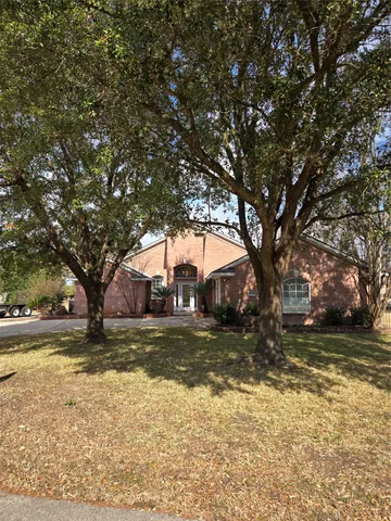 $750,000 | 13998 Shoreline Drive, Willis, TX 77318