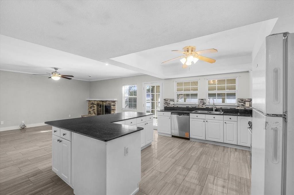 3102 Oak Hill Road Carrollton, TX 75007 - Photo 12 of 30