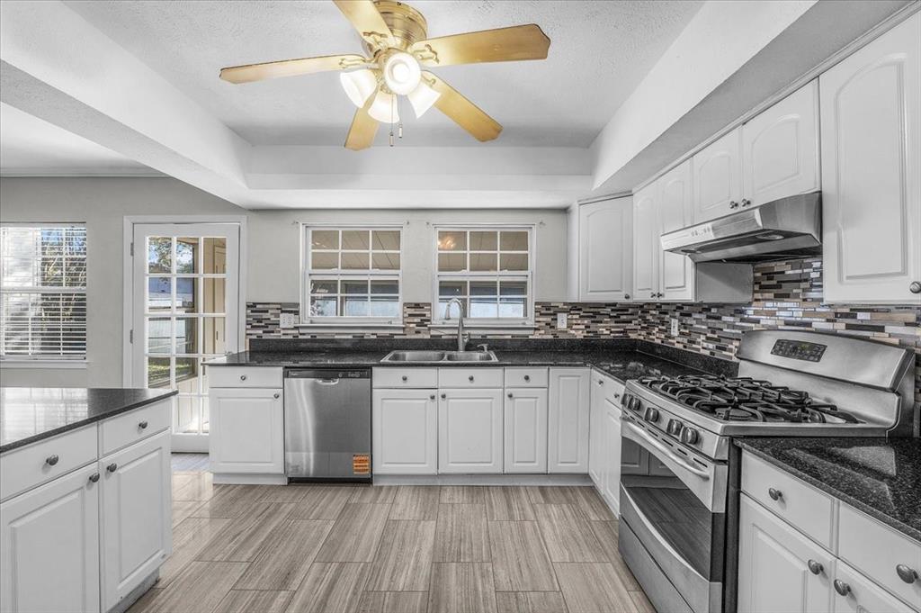 3102 Oak Hill Road Carrollton, TX 75007 - Photo 14 of 30