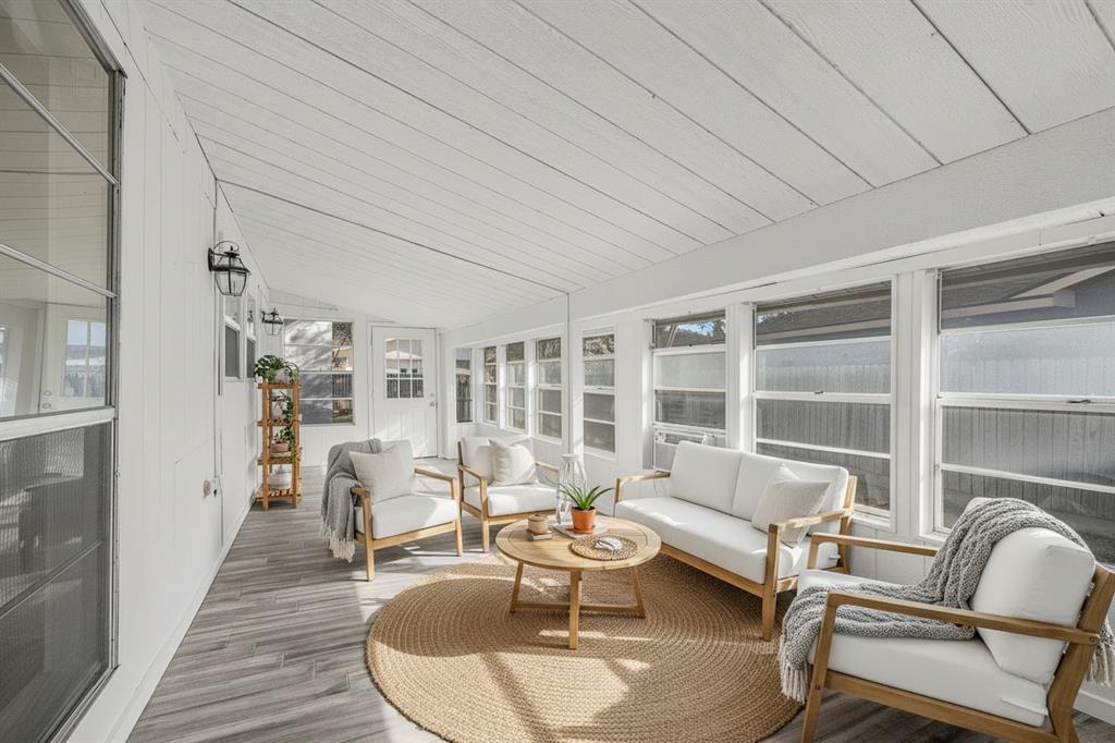 3102 Oak Hill Road Carrollton, TX 75007 - Photo 6 of 30