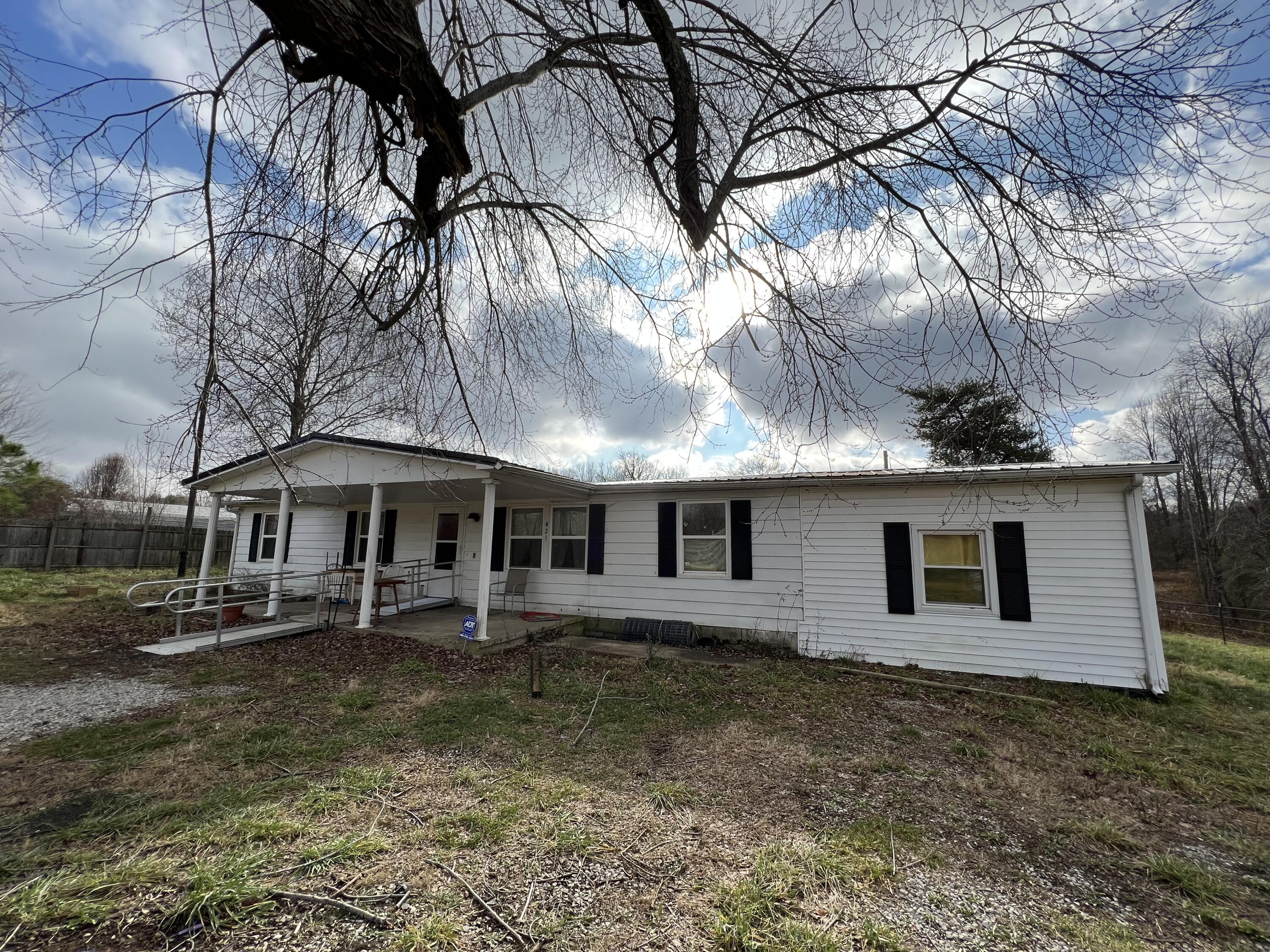 421 Angel Road Berea, KY 40403 - Photo 4 of 45 6A7BCED5-CBDE-4DA2-B54F-3F3943BBF369