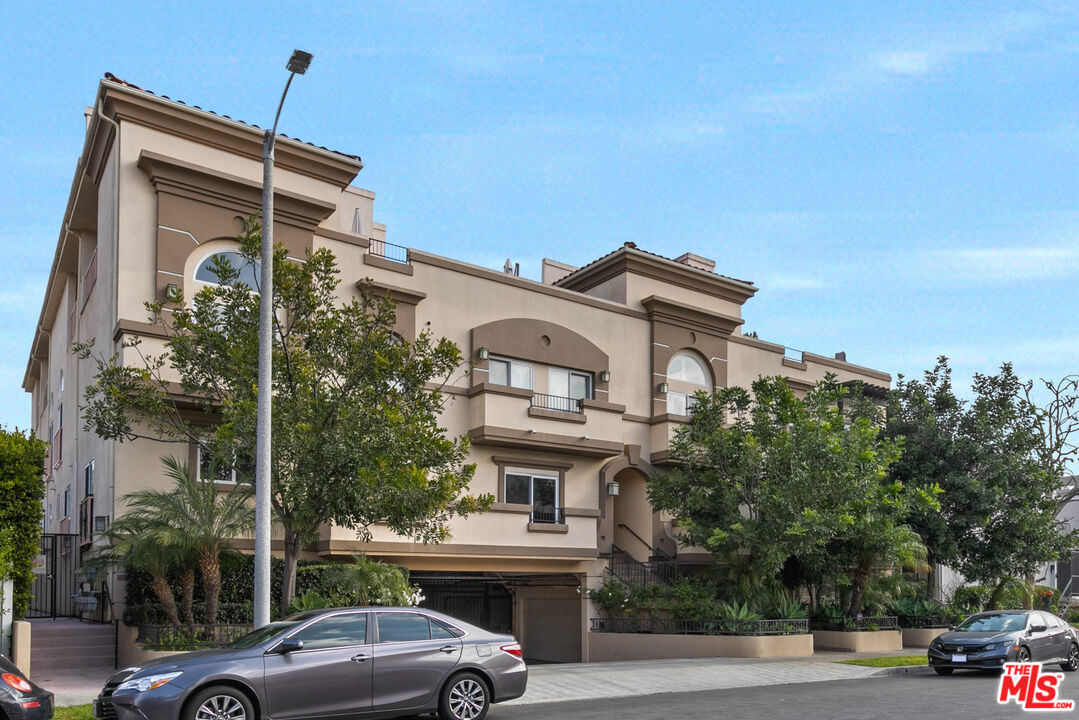 1710 Granville Avenue, Unit 3 Los Angeles, CA 90025 - Photo 21 of 21 a view of a car parked in front of a building
