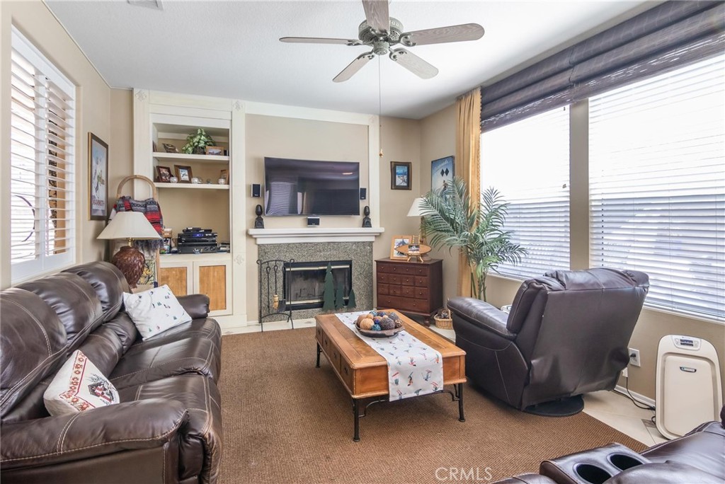 28318 Santa Catarina Road Saugus, CA 91350 - Photo 14 of 32 Family room