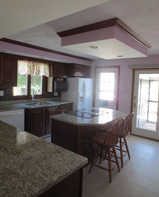 76 Oneil Road Somerset, MA 02725 - Photo 3 of 30 Gallery Image 3