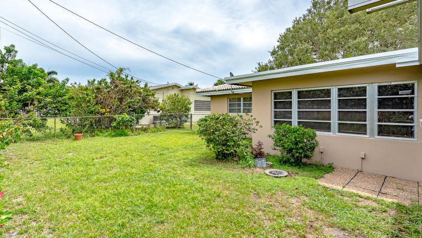 1031 Northwest 3rd Street Boca Raton, FL 33486 - Photo 18 of 20 16