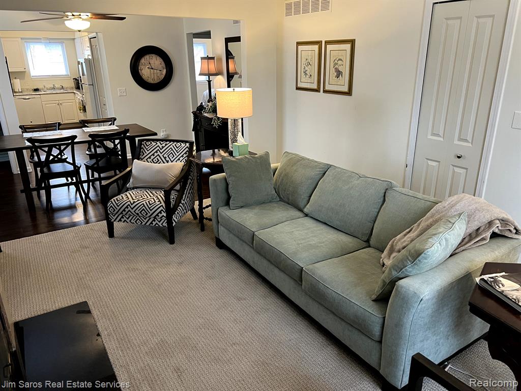 906 Neff Road Grosse Pointe, MI 48230 - Photo 2 of 13