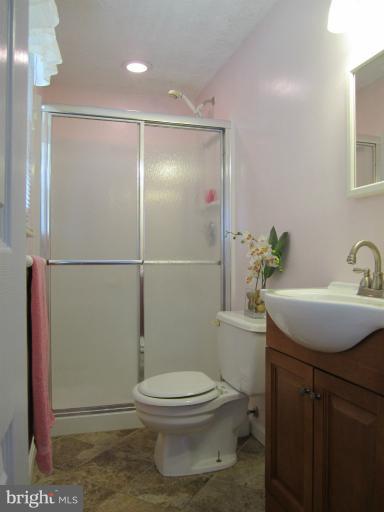 2610 Parallel Path Abingdon, MD 21009 - Photo 13 of 30 Bath (Master)