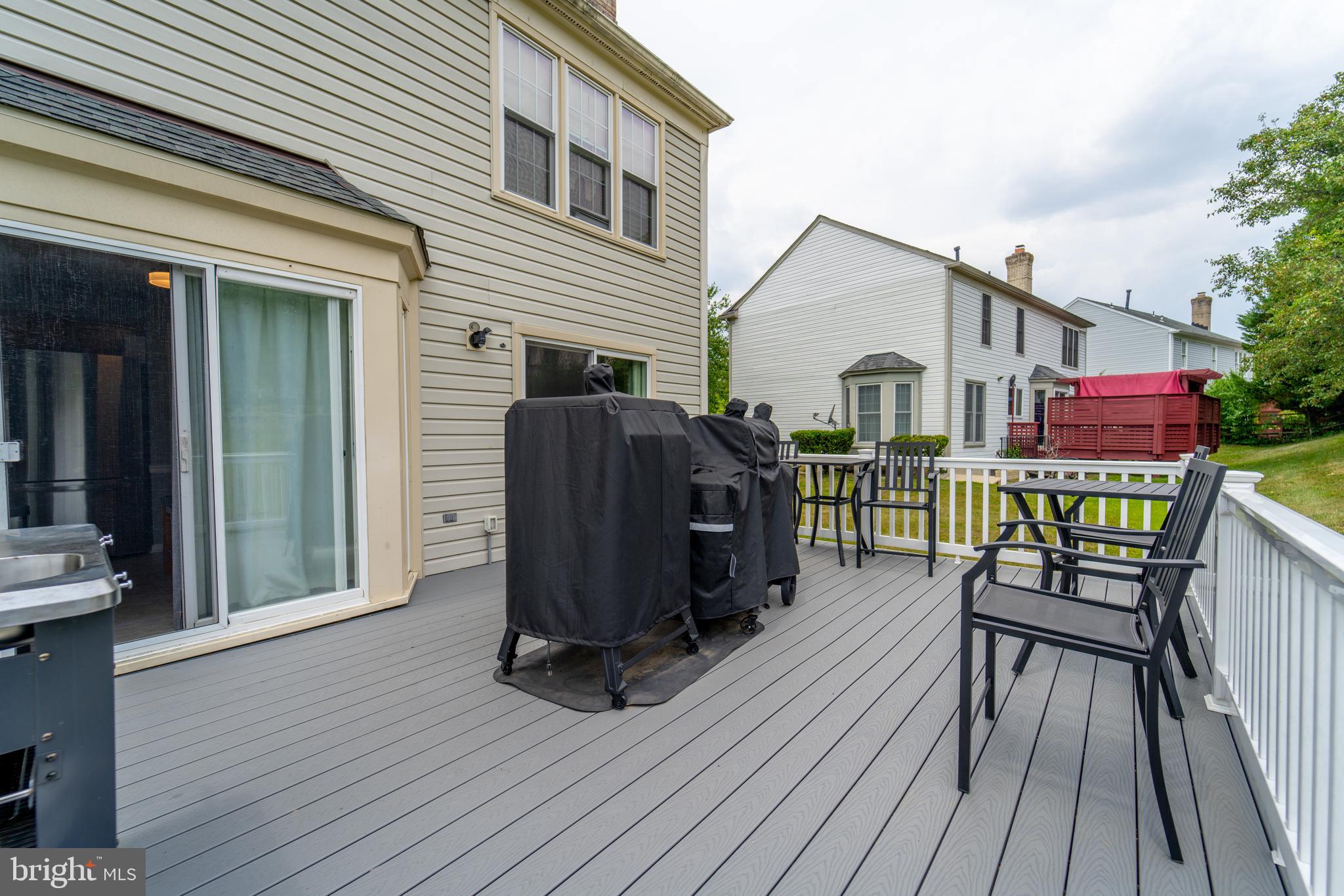 8806 Bovelder Drive Laurel, MD 20708 - Photo 20 of 37 All-weather deck