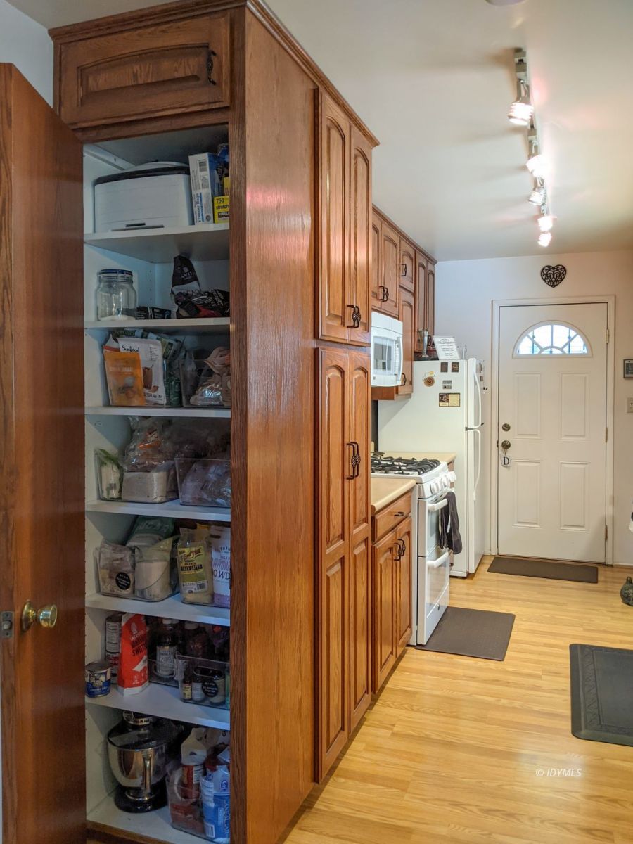 25915 Wayne Road Idyllwild, CA 92549 - Photo 20 of 69 a kitchen with stainless steel appliances granite countertop a refrigerator and a stove