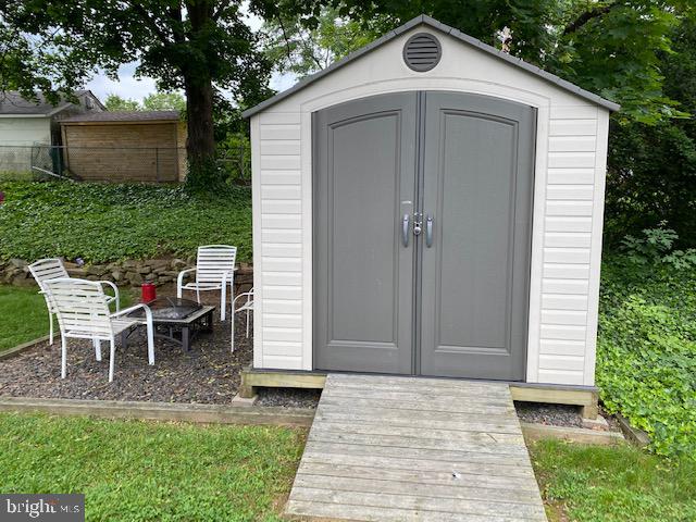 2810 Kentner Road Hatboro, PA 19040 - Photo 44 of 50 Long-lasting PVC storage shed.