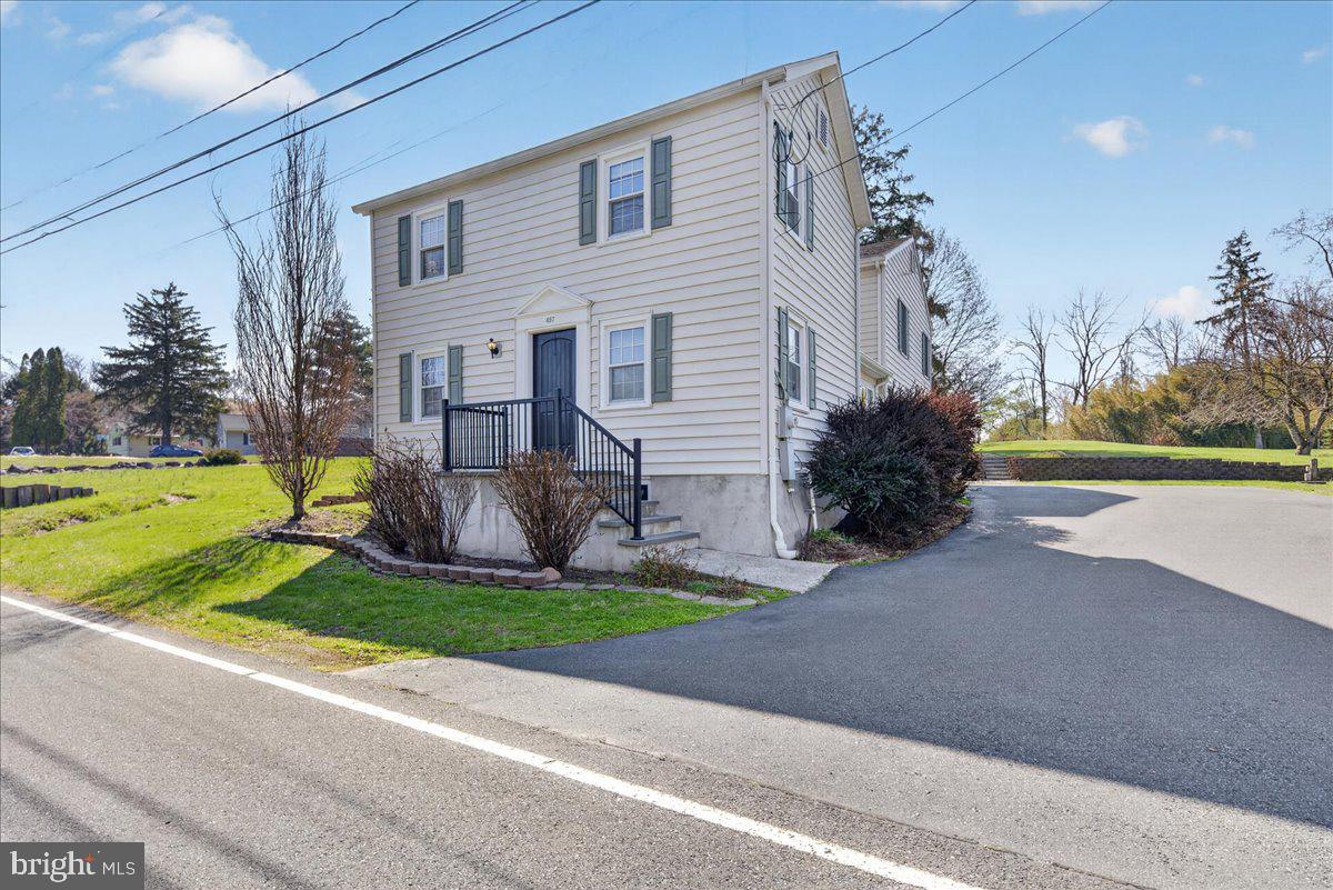 487 Federal City Road Pennington, NJ 08534 - Photo 2 of 42